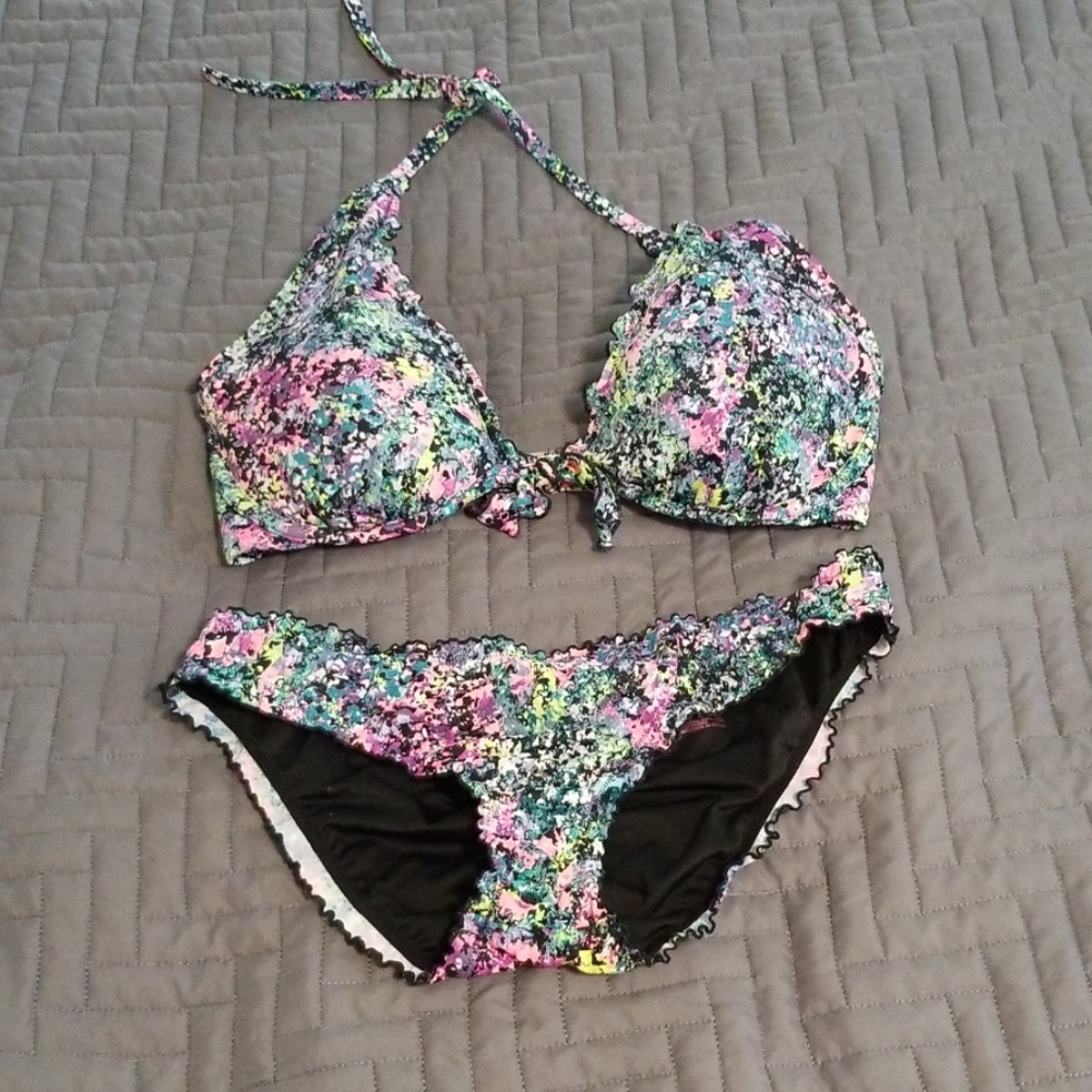 Victoria's secret bikini set
